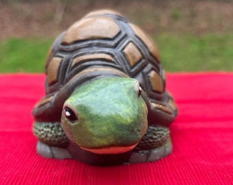 Latex/fiberglass mold to make the popular concrete Porch Goose