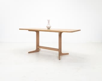 Solid Wood BRIA Dining Table – Mid-Century Inspired Trestle Table in White Oak, Optional Extension