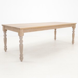 TESS Dining Table – Solid Wood Table with Turned Legs, Plank Top, Custom Sizes & Extensions afbeelding 10