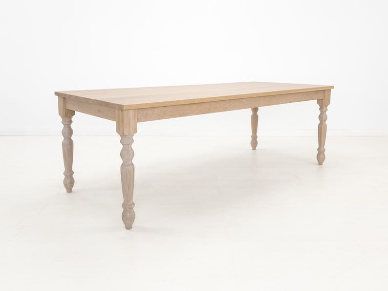 TESS Dining Table – Solid Wood Table with Turned Legs, Plank Top, Custom Sizes & Extensions afbeelding 10