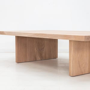 LILY Deluxe Coffee Table - Japandi Style, Durable Walnut, Minimalist Living Room Furniture Bild 3