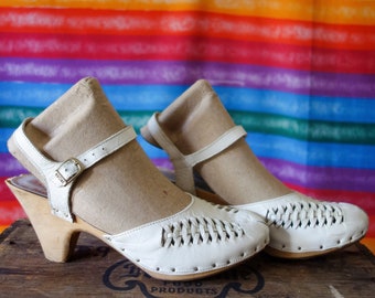 70s white leather clogs sz EU 37 US 6.5 vintage strappy wood heel sandal w/ braided leather made by Krone Saga House Ltd, hippie boho style