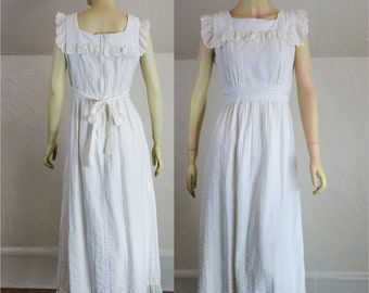 70s white eyelet maxi sundress hippie gown, cottagecore boho style rustic wedding 80s I Magnin full length long lace prairie apron sun dress