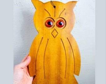 Vintage owl wall hanging 11.5" x 7.5" with googly eyes, 70s home decor for owl lover, cute carved wood wall art made in Philippines