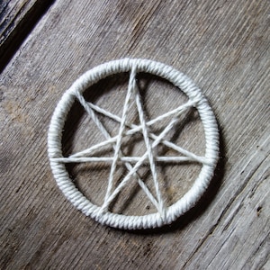 Seven Pointed Star Wall Hanging ornament, Minimalist Fiber Art Witch Home Decor, Metaphysical Witchy Art for Altar Rearview Charm Heptagram image 2