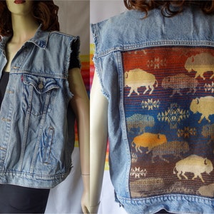 Levi's trucker vest w/ buffalo back patch size large denim jean cut off jacket pendleton style wool, unisex 90s grunge punk rocker clothing image 1