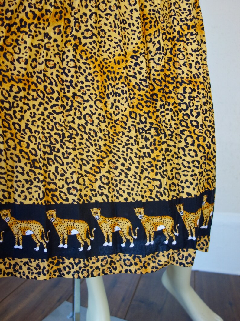 Robe vintage à imprimé léopard, petite, moyenne ou grande, robe d'été sexy sans manches à smocks, imprimé animalier de l'an 2000 avec de fines bretelles image 4