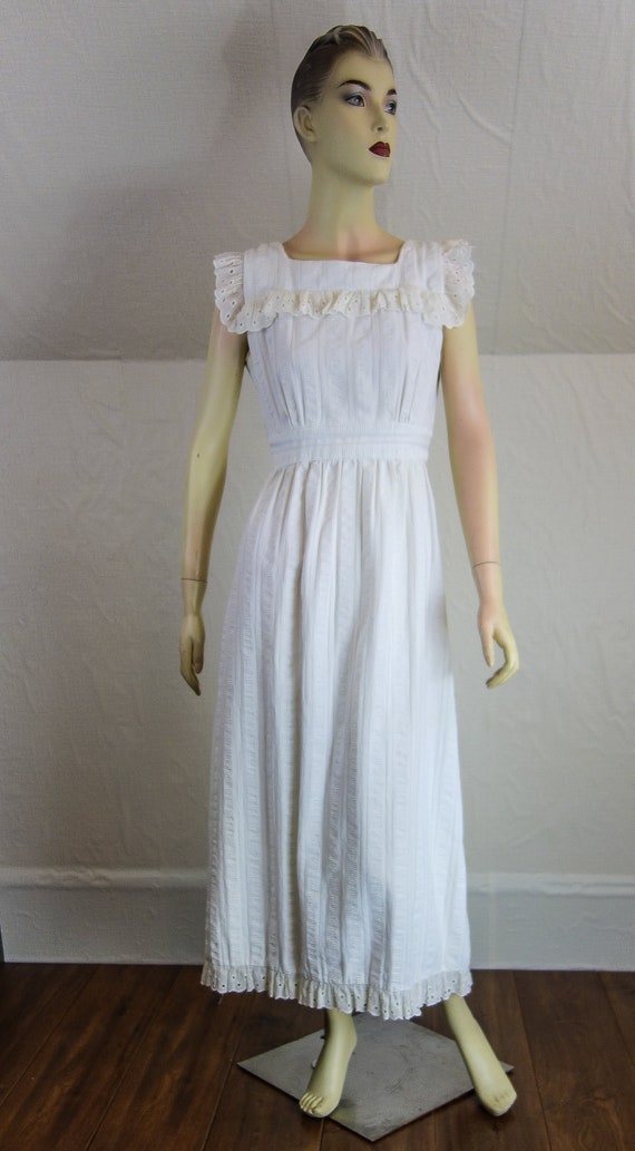 70s white eyelet maxi sundress hippie gown, cotta… - image 2