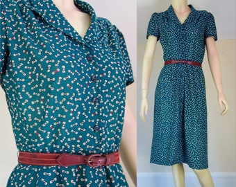 Vintage 70s day dress size small, forest green ribbon bow pattern Christmas Xmas short sleeve belted knee length 80s office work