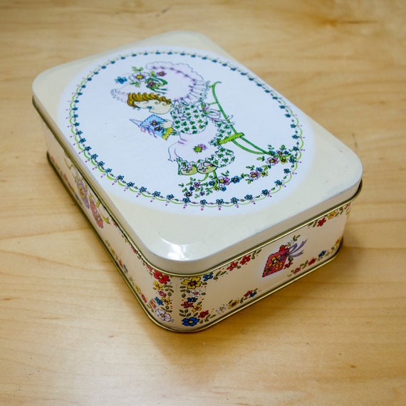 Vintage Metal Tin Box W/ Lid, 80s Rustic Home Decor Pastel Floral