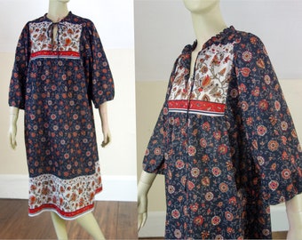 80s caftan or housedress size small to XL, puff sleeve & tie neck, maternity dress or volup muumuu in polyester paisley black floral pattern