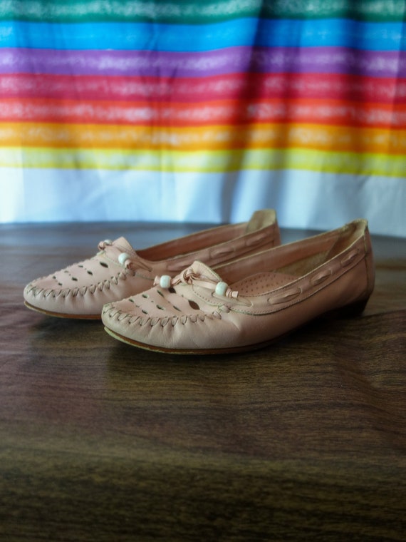 Pale pink leather shoes size 8, 80s 90s pastel cu… - image 6
