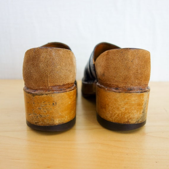 Vintage 70s Platform Loafers in Navy Blue Patent Leather 