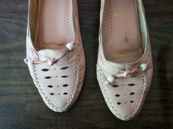 Pale pink leather shoes size 8, 80s 90s pastel cu… - image 7