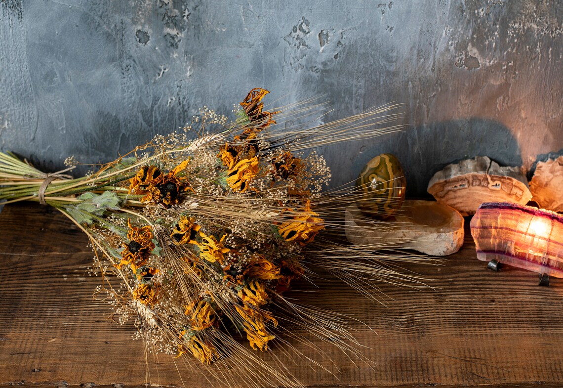 Natural dried Rudbeckia flowers & Blackbeard Wheat bouquet Etsy