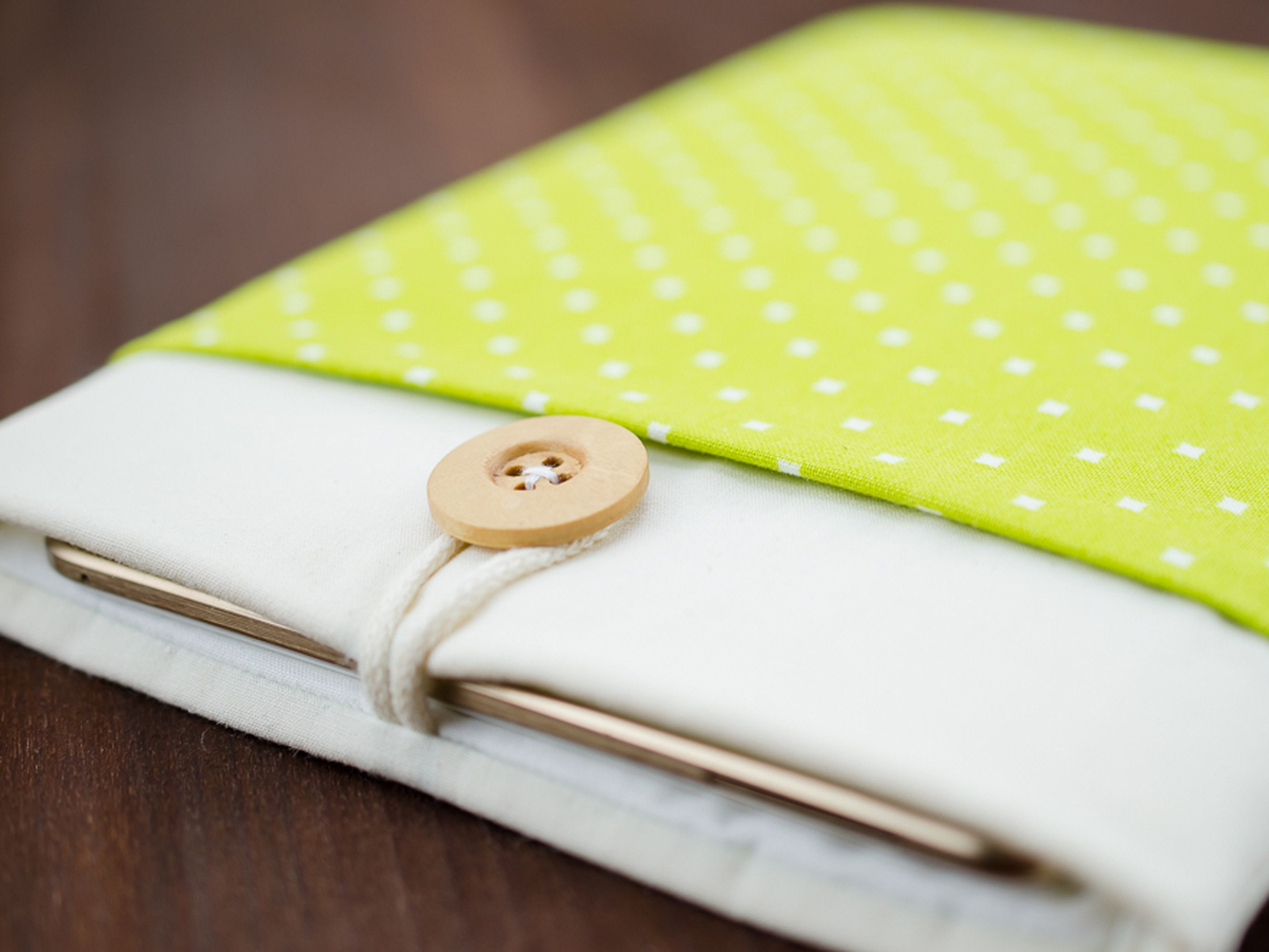 MacBook Air Cover Green Polka Dot Stylish MacBook 13 inch Case