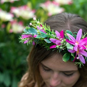 Pink flower crown boutonniere set Wedding set Pink bridesmaid wreath Pink head piece Woodland flower crown Bobo wedding set image 6