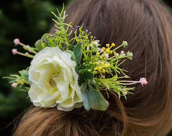 SALE*Flower comb Boho style comb Wedding hair comb,white flower comb Bridesmaids comb bridesmaids hair clip Floral hair clip Spring meadow