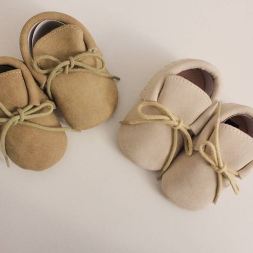 Baby Moccasins/ Soft Sole Baby Shoes/ Baby Moccs/ Newborn | Etsy