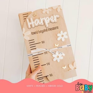 Tabla de crecimiento personalizada - MARGARITAS con MARIPOSAS / Decoración de habitación de niña / Temática de margaritas / Regla de madera / Medida / Altura de bebé / Primer cumpleaños