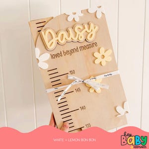Tabla de crecimiento personalizada - CAMPO DE MARGARITAS / Decoración de habitación de niñas / Tema de margaritas / Tabla de crecimiento de acrílico / Regla de madera / Medida / Altura del bebé