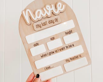 LARGE Back to School Board NATURAL | Gepersonaliseerd bord voor de eerste dag | Terug naar school-bord | Fotorekwisiet voor school | Eerstedagsplaquette | Neutraal: