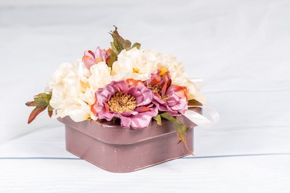 engagement ring box decoration