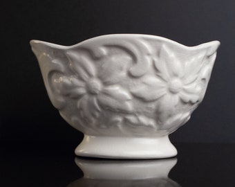 SYLVAC  Decorative Vintage Ceramic Vase Creamy White