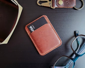 Australis | Minimalist Vertical Leather Card Holder - Handcrafted, Sleek Design, Perfect for Everyday