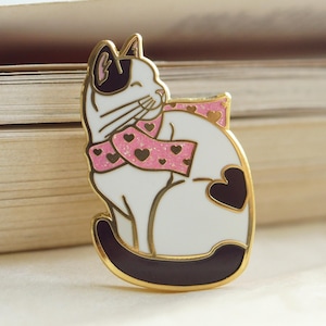 白黒CATエナメルラペルピンバッジ/タキシードドメスティックショートヘアタイプ/かわいい限定版ブローチ、猫好きの方へのプレゼントに最適