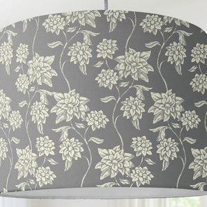 Lámpara de pie pantalla estampado floral flores gris