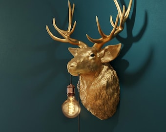 Golden deer head wall lamp – hand-painted, stylish designer wall decoration with light object