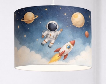 Barnrumslampskärm Rymddesign – Astronaut & Raket | Taklampa för barnrum | Handgjord barnlampa
