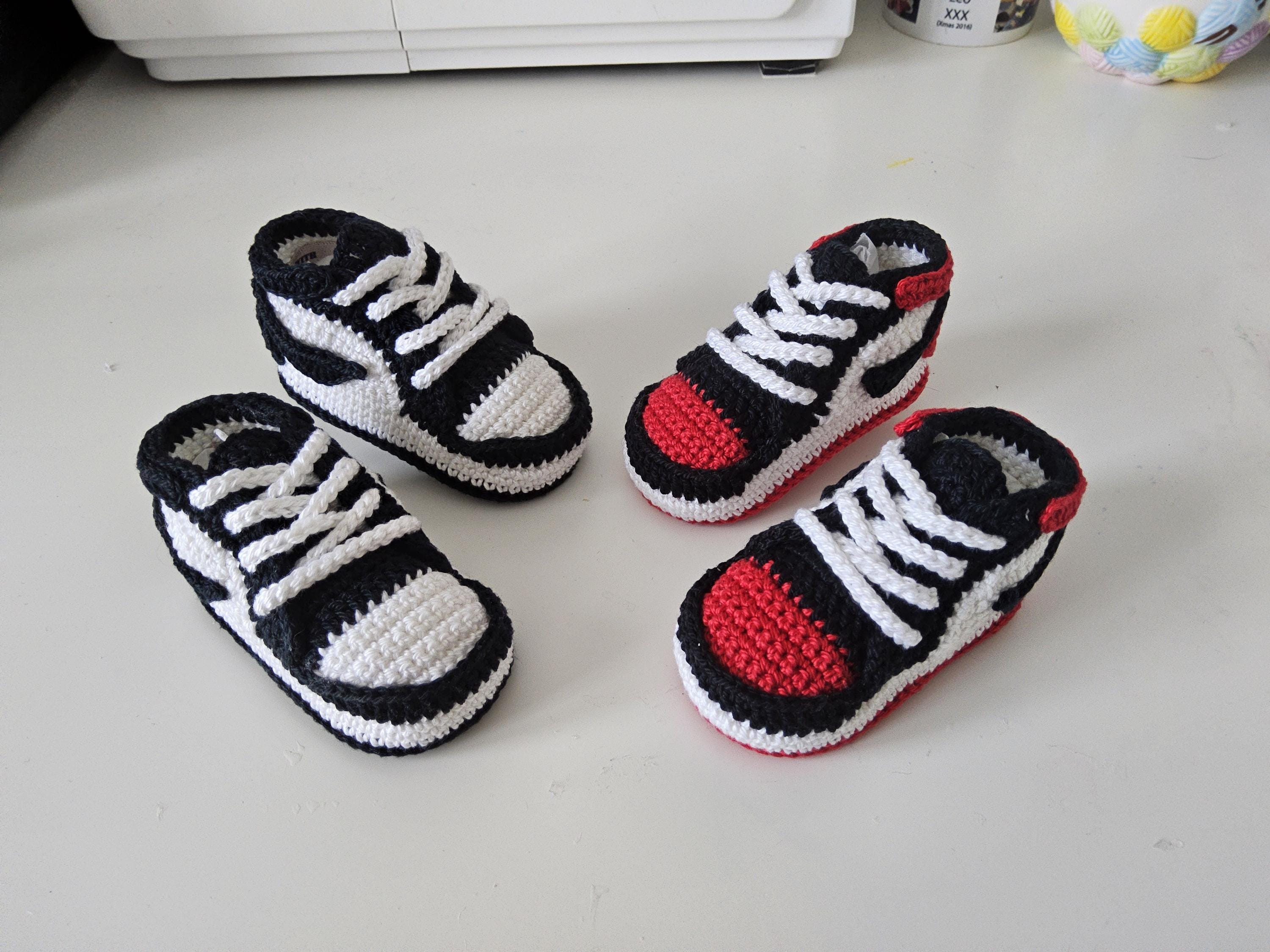 Infant nike booties hot sale
