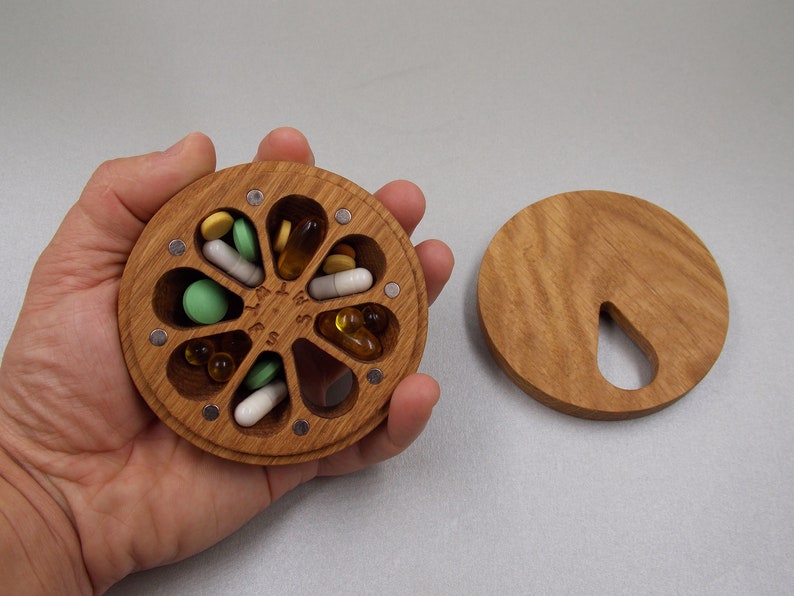 Pill Case 7 Day Pill Box Organizer Nature Ornament / Natural type of wood / Pill Container / Organizer / Round Mini Pill Cases image 6