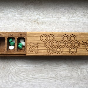 Wooden Pill Box 7 Day / Decorative Travel Pill Box / Nature Ornament / honeycomb & Bees / Pill Container / Organizer / Pill Case
