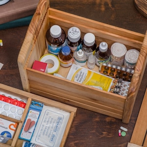 Caja de medicamentos-farmacia Dos secciones /Caja de medicinas grande /caja de farmacia de madera casera /Pastillero/Organizador/Pill Case