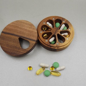 Pill Case 7 Day Pill Box Organizer Nature Ornament / Natural type of wood / Pill Container / Organizer / Round Mini Pill Cases Walnut wood