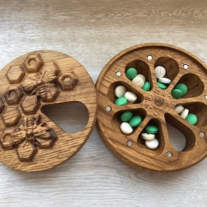 Wooden Pill Box 7 Day / Pill Case Organizer Decorative Travel Pill Box / Nature Ornament / 3D honeycomb & Bees / Pill Container /  round