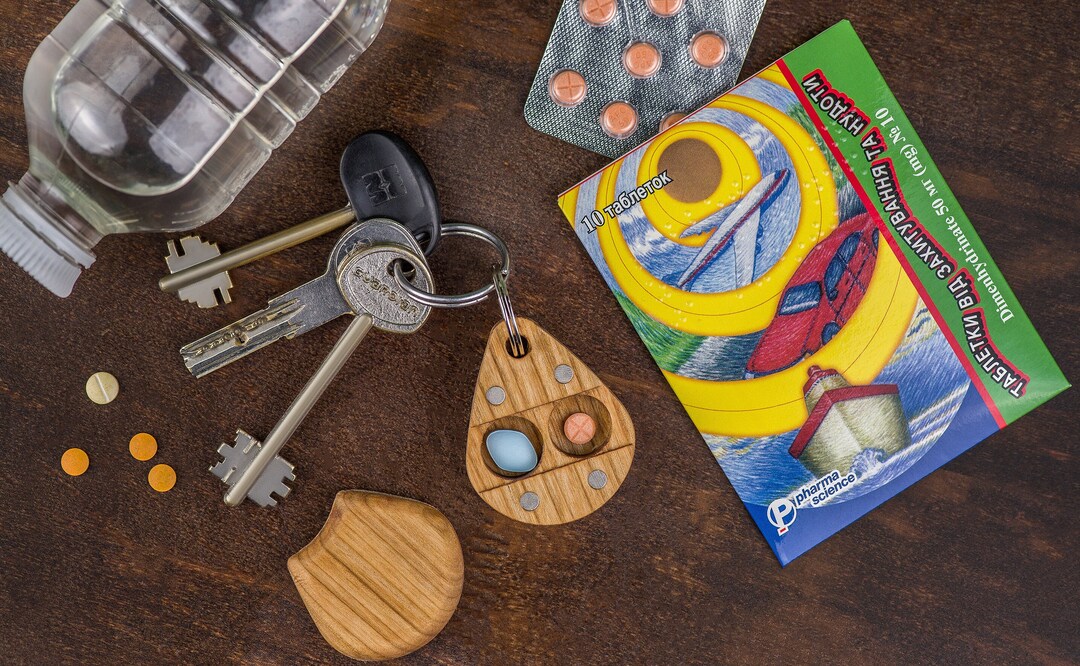 Pill Box Keychain Day Night / Travel Pill Case/daily Pill Box /portable