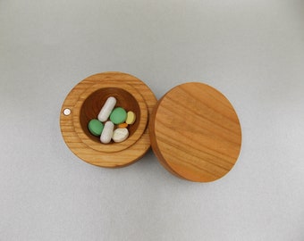 Pill Box / Pill Box / runde Holzart / runde kleine Pillenbox / runde kleine Pillenbox / runde Holzschmuck / Pill Box / Pill Box