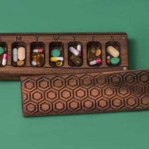 Pill Box 7 Day / Pill Case Organizer / Weekly Pill Box / Nature Ornament / Honeycomb / Pill Container / Organizer / Pill Case Holder