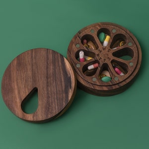 Pill organaizer 7 Day / Wooden pill box / Round small mini pill box / Natural wood portable purse pill box Walnut wood