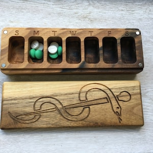 Wooden Pill Box 7 Day / Decorative Travel Pill Box / Nature Ornament / Snake / Pill Container / Organizer / Pill Case