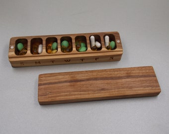 Pill Box 7 Day Pill Case Organizer Wooden Nature Ornament / Natural type of wood / Pill Container / Organizer /Mini and Micro Pill Cases