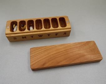 Pill Case Box 7 Day for purse / Pill Organize  weekly cute pill box/ Natural type of wood / Pill Container /Micro and Mini Pill Cases