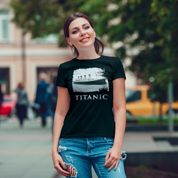 Vintage Titanic Iconic Jack & Rose Navy Blue Graphic