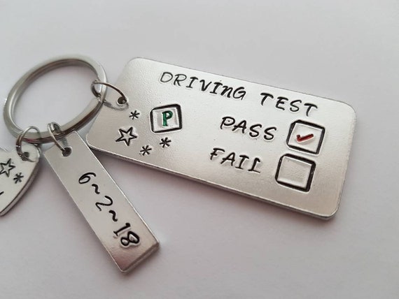 Girl/'s Personalised Keyring Driving Test Pass Queen of the Road