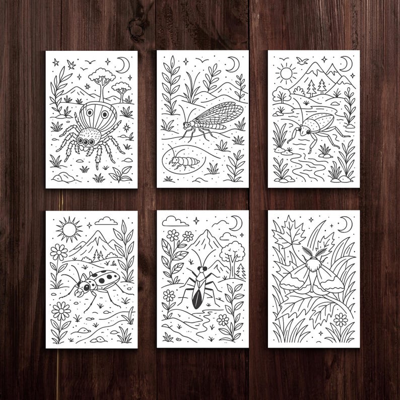 Op de afbeelding: Zes zwart-wit insecten illustraties op rechthoekige kaarten. Elke kaart toont een ander insect, zoals een spin, kever en mot, met een gedetailleerde lijntekening tegen een natuurlijke achtergrond met bomen, bergen en de zon of maan.
