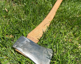 Restored Vintage 2.25 lb True Temper Flint edge light work axe with Makers mark stamp